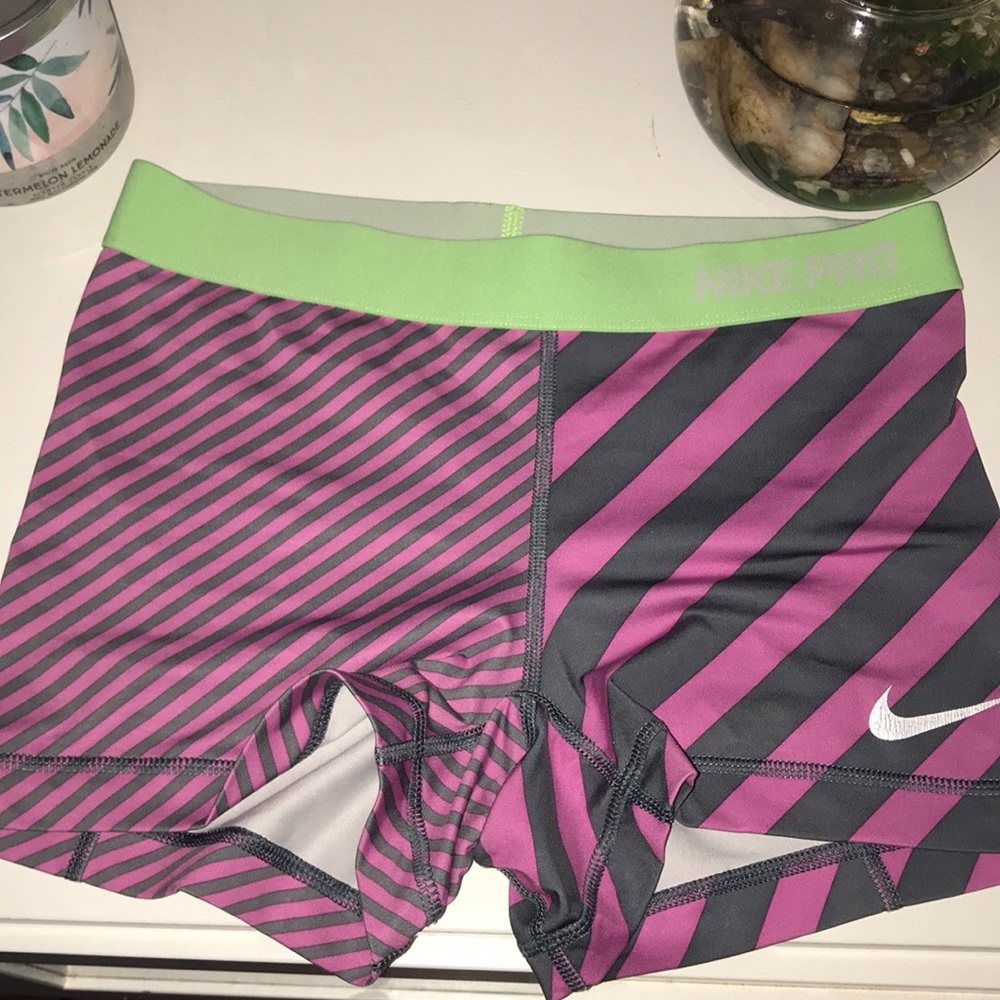 Nike Pro